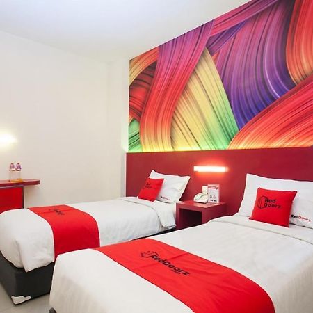 Reddoorz Near Hawaii Water Park Malang Exterior foto