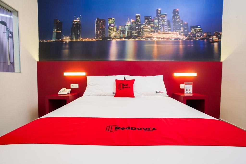 Reddoorz Near Hawaii Water Park Malang Exterior foto